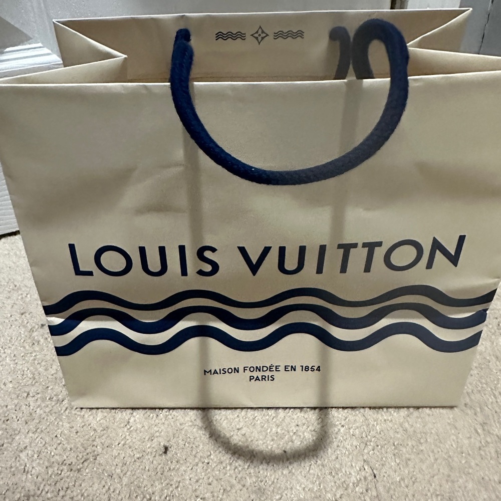 Louie Vitton shopping bag